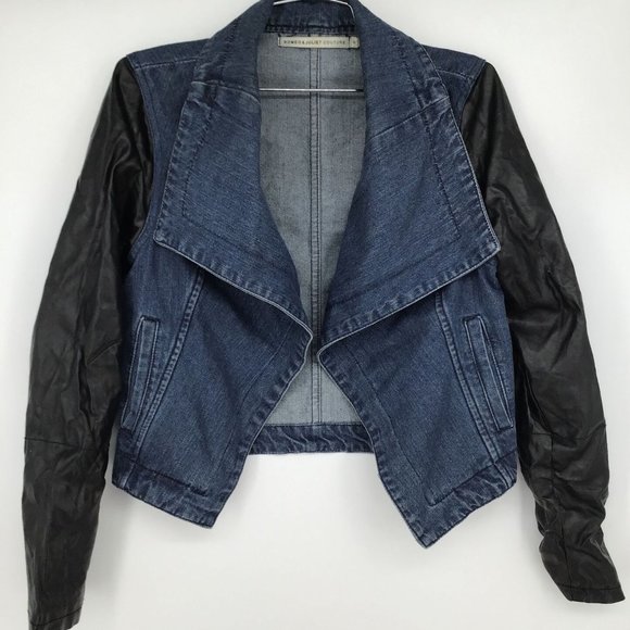 Romeo & Juliet Couture Jackets & Blazers - NWT [Romeo & Juliet Couture] Blue Denim Open Jacket w/ Faux Leather Sleeves Sz S